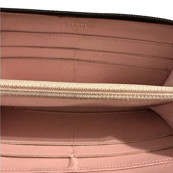 CHANEL Black Quilted Wallet with Gold Accent - Picture 11 of 14